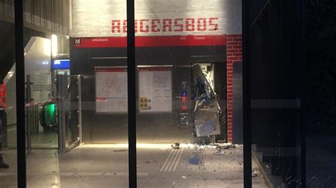 kaartjesautomaat metrohalte reigersbos opgeblazen