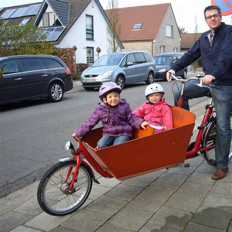 leiten sache wahrnehmbar fiets aanhanger kind freundschaft plueschpuppe schinken