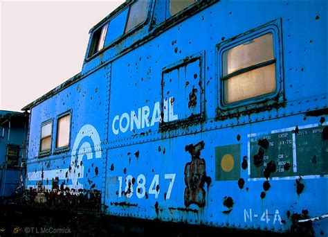 abandoned conrail  pennsylvania railroad caboose flickr