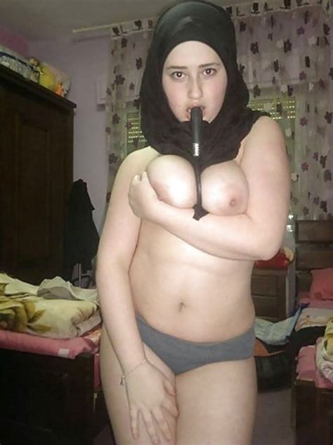 So Many Big Asses Under Those Burqas Pt 2 Shesfreaky