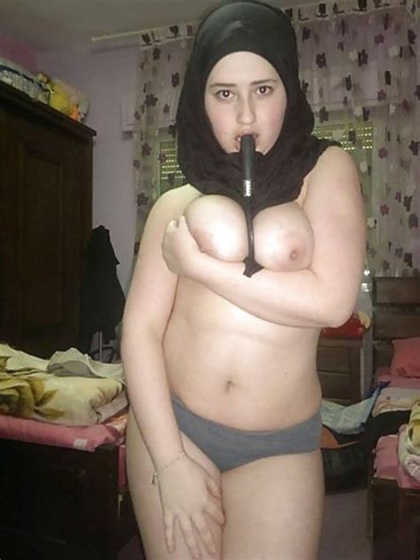 so many big asses under those burqas pt 2 shesfreaky