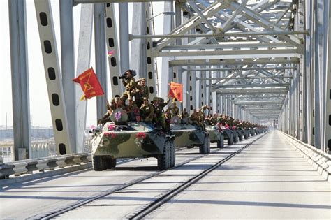 On An Iconic Bridge U S Allies Flee Afghanistan As The Soviets Did