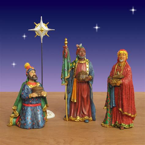 kings real life nativity set  stable  scale