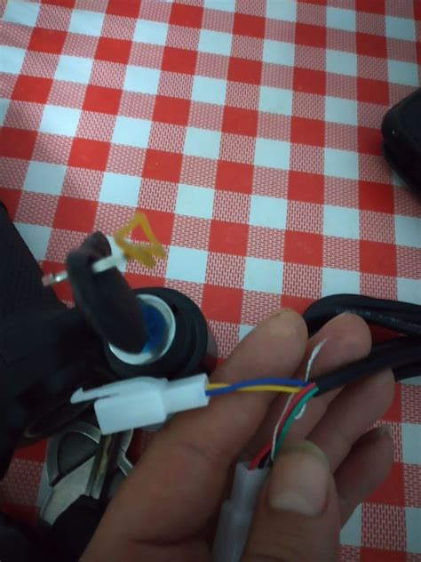 ebike throttle  switch  voltmeter   usefulldatacom