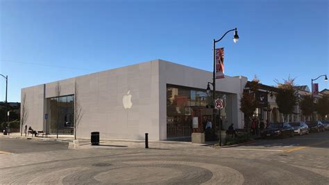apples retail store  burlingame ca reopens  significant renovations gallery tomac
