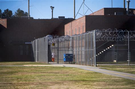Sc Prisons Need Hundreds Of Millions In Upgrades To Keep Officers And