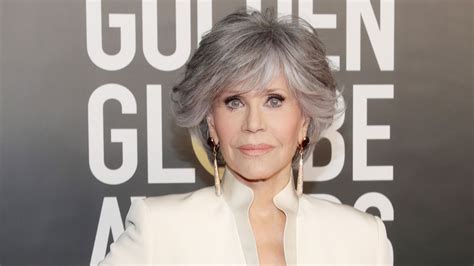 Jane Fonda Wore 9 Mascara To The 2021 Golden Globes — See