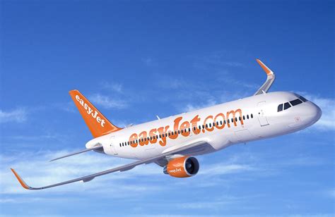 easyjet  certified    star  cost airline skytrax