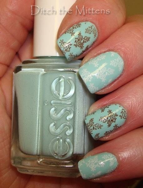 ditch  mittens mint candy apple