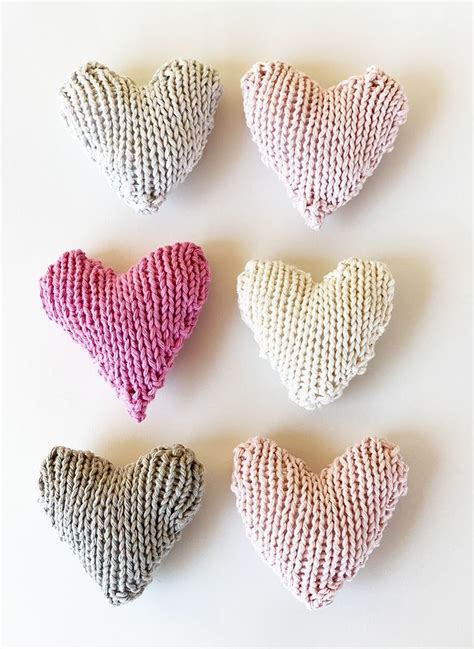 knitted heart pattern easy quick project knitted heart