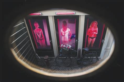 Macau Daily Times 澳門每日時報 Amsterdam Sex Workers Angry At Red Light