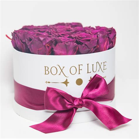 Box of Luxe Eternity Roses (Lasts 6 months to 1 year  