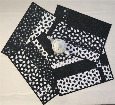 quilted placemat set   modern placemats black white etsy