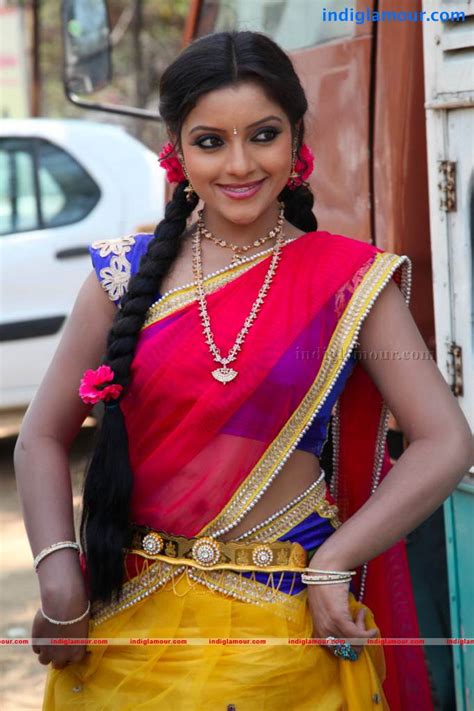 Padmini Actress Photo Image Pics And Stills 271354