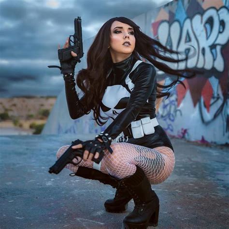 cosplayer darshelle stevens is a stunner and her cosplay is jaw dropping cogconnected