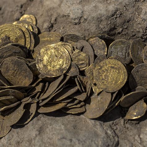 ancient gold coin  spain teenagers unearth huge cache  ancient gold coins israelc