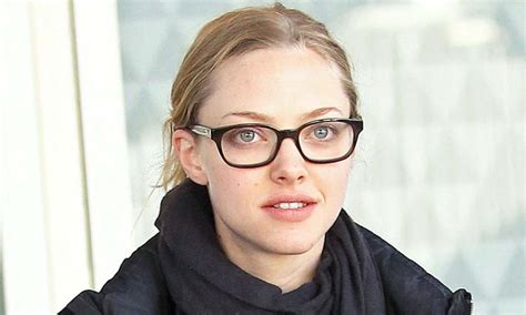 amanda seyfried with glasses and no makeup porn photo