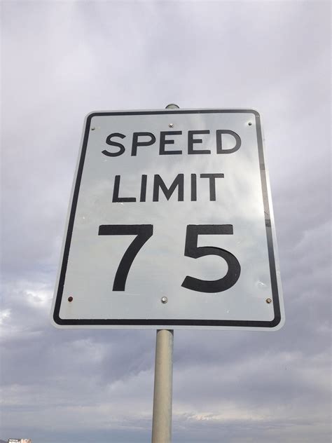 speed limits   higher  michigans highways wemu