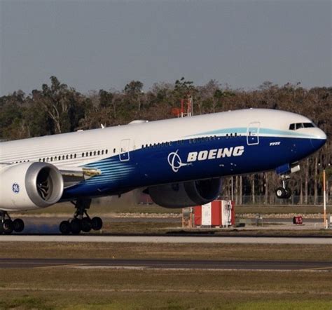 Pin By Gary Weisbaum On Boeing 777x In 2022 Passenger Jet Boeing