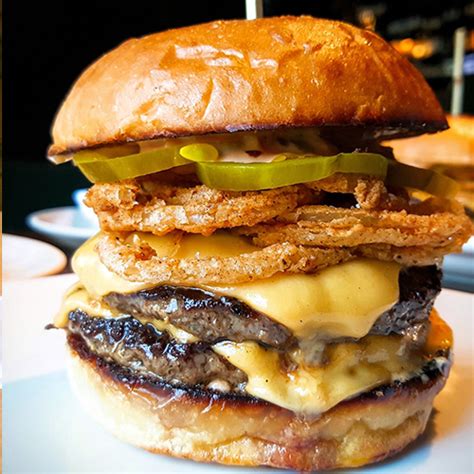 10 best burgers in nyc for 2018 top mouth watering burger places in nyc