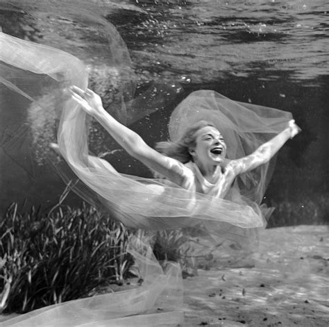 Underwater Photography Bruce Mozert S 1950s Shots Of Stuntwoman Ginger