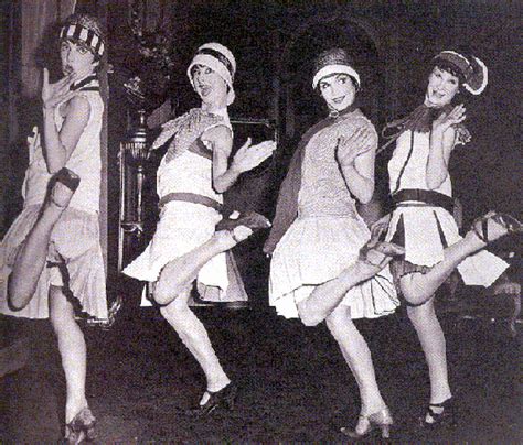 History Of The Roaring Twenties Flapper Style