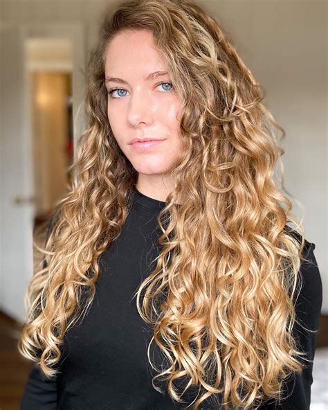 12 tricks to modify the curly girl method for wavy hair in 2022