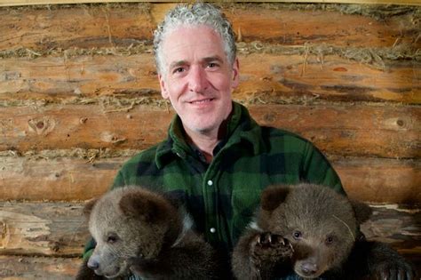 grizzly bear cubs cameraman reveals extraordinary life as dad to six