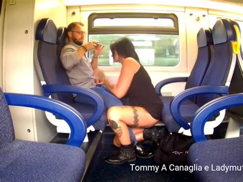 milf vogliosa in treno free porn videos youporn