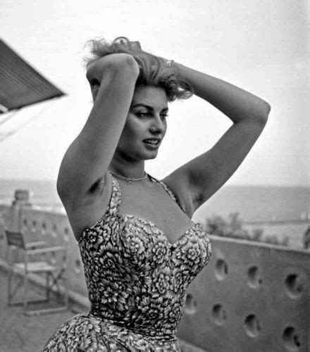 Sophia Loren Exposed Hairy Armpits Loren Fotos