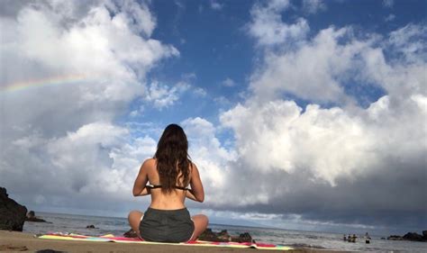 kira kosarin does sexy yoga 30 pics video thefappening