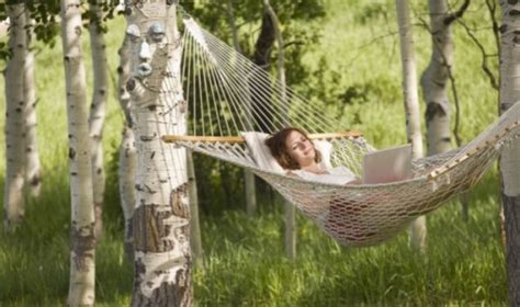 Sleeping In A Hammock Is The Best Way To Guarantee A Good Night S Sleep