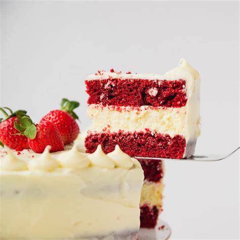 red velvet cheesecake cake