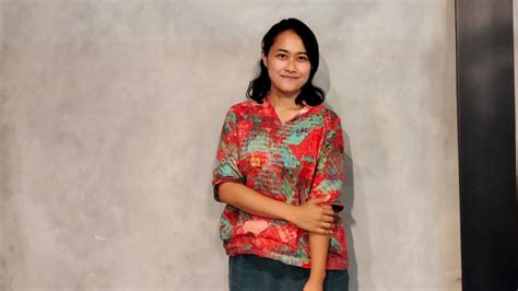 Putri Ayudyas Challenge To Become A Lame Grandma In The Movie God Asks