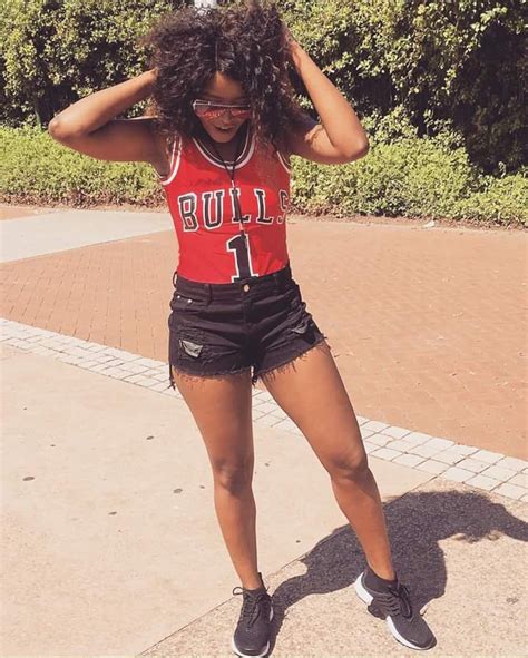 Mzansi 🇿🇦 Distruction On Twitter Short Chicago Bulls Vest ️