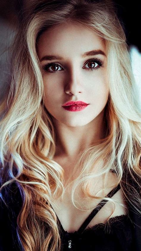beautiful hairs blonde girl face iphone wallpaper iphone wallpapers