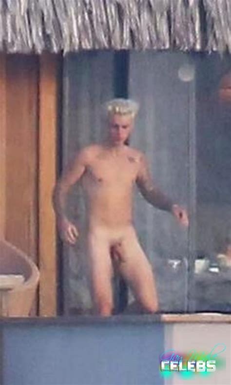 Justin Bieber Caught Frontal Nude Gay Male