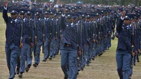 covid  saps  recruitment training  police put  hold