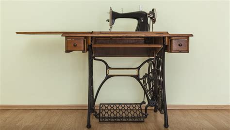 treadle sewing machine  sewing korner
