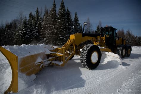 cat  motor grader   integrated technology solutions larger engine increased