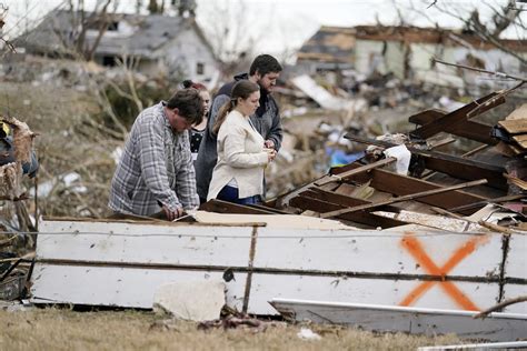 kentucky remembers tornado victims  recovery continues