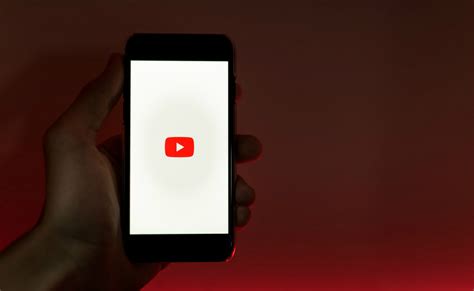 youtube   struggling  label   state controlled outlets tubefilter