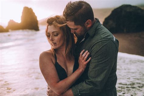 Sensual Beach Couple Session Beyond The Wanderlust