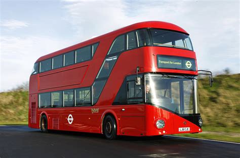bus  london driven autocar