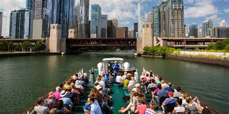 chicago boat tours find   lake  river cruises choose chicago