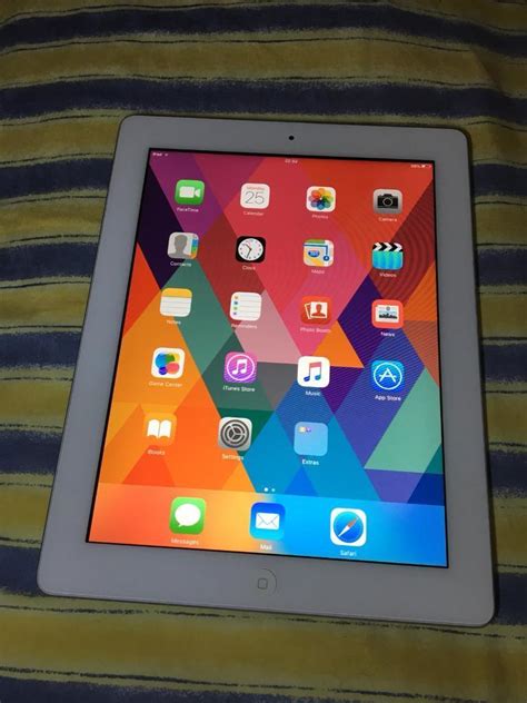 apple ipad  gb white  screen  good condition  meter cable  bolton