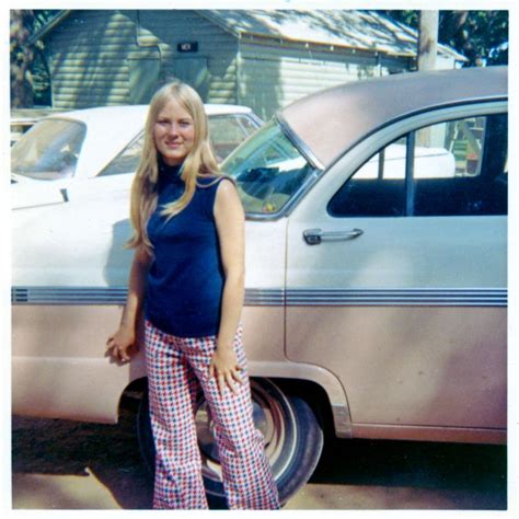 30 found snaps that defined the 70 s fashion styles of teenage girls