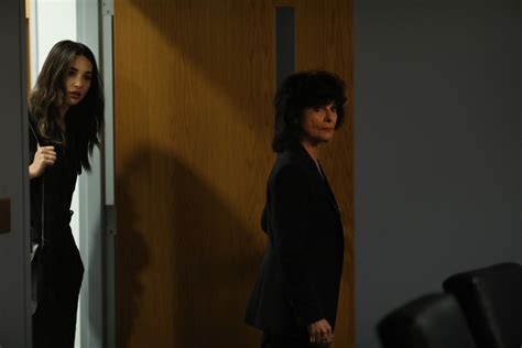 [images] adrienne barbeau returns to the world of swamp thing in this week s new episode