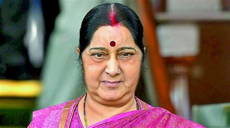 fomer eam sushma swaraj     cremated  state honours