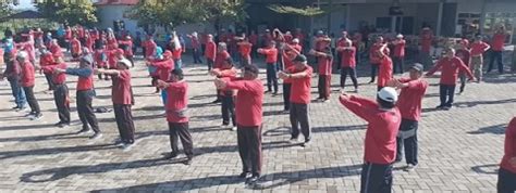 kegiatan wisata gathering outbound ptel solo  telaga kusuma ptel